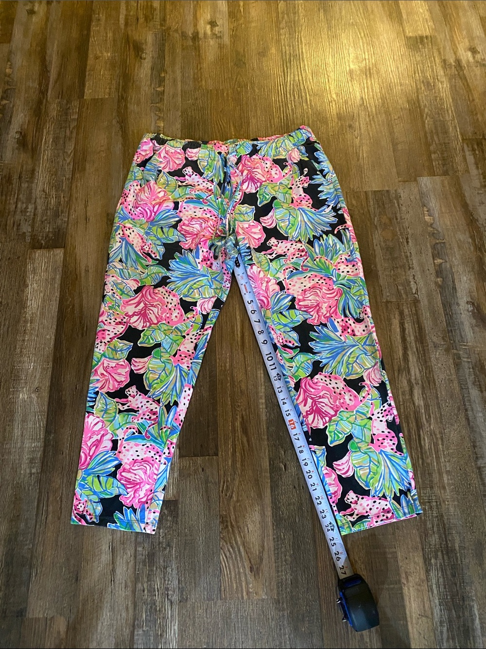 Lilly Pulitzer Floral Pull-On Leggings in Pink, Black & Green with pockets. XL